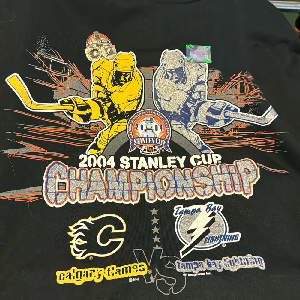 Vintage 2004 Stanley cup t kids XL PERFECT FRAMING. Tampa Bay Calgary flames nwt
